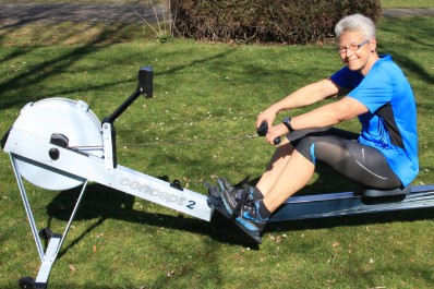 Ellen Becker auf dem Concept2